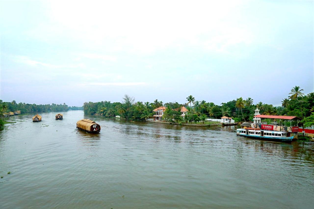 Water'S Edge Villas Alappuzha Esterno foto